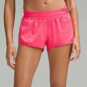 Lululemon Hotty Hot Low-Rise Lined 2.5in Short